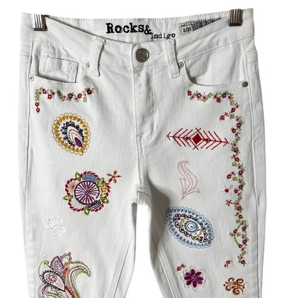 Rocks & Indigo Women's Embroidered Skinny Jeans 2/25 White Denim Raw Hem Stretch - Picture 3 of 7